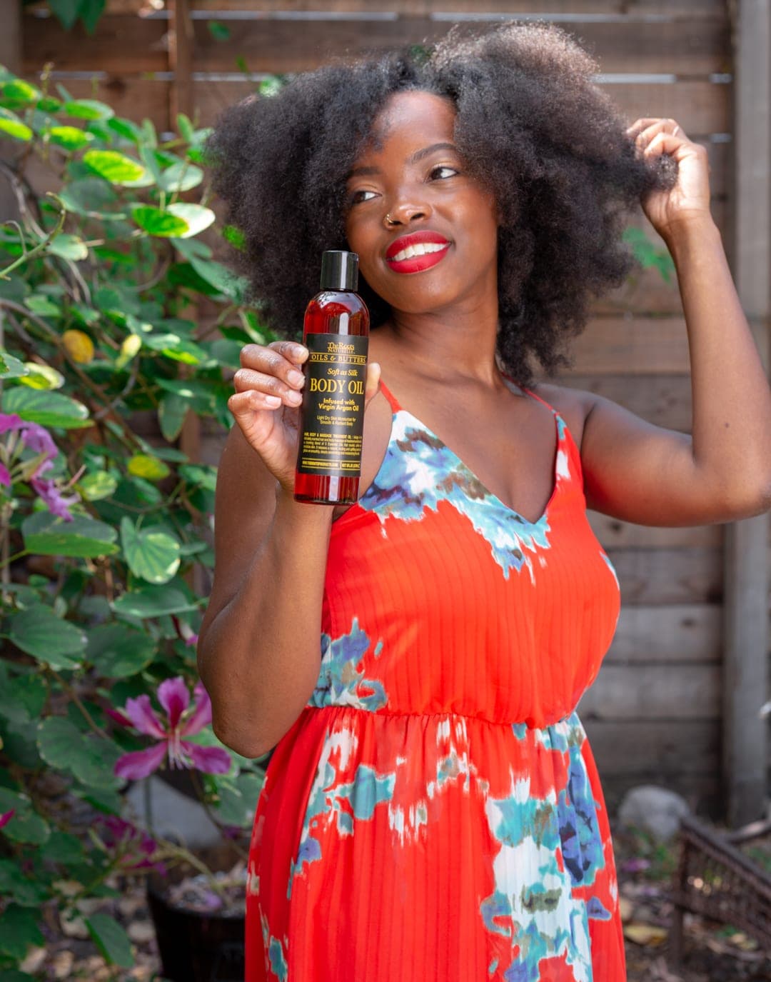 A model with The Roots Naturelle Soft As Silk